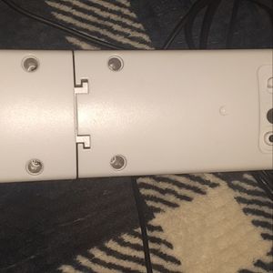 Dual speakers white,usb,USB, headphone ports